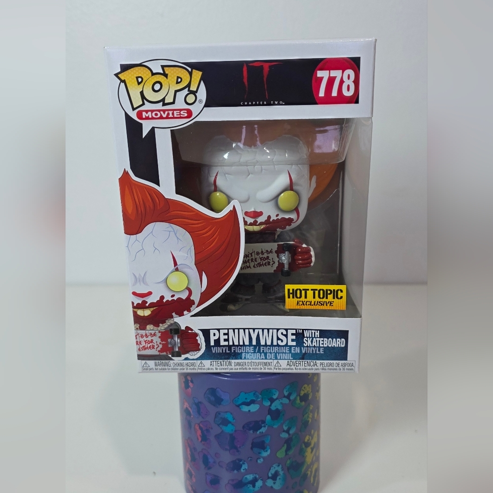☀️Funko Pop! Vinyl: It - Pennywise with Skateboard - Hot Topic Exclusive #778